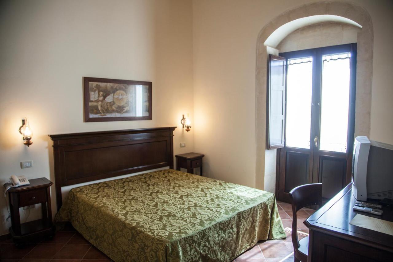 Feudo Bauly Hotel Палацоло Акрейде Екстериор снимка